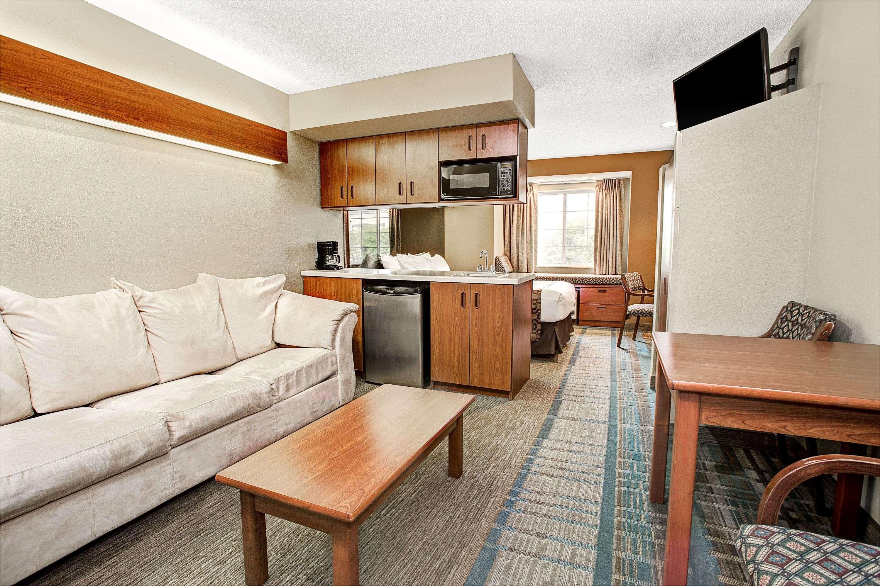 Microtel Inn & Suites By Wyndham Mason Exteriér fotografie