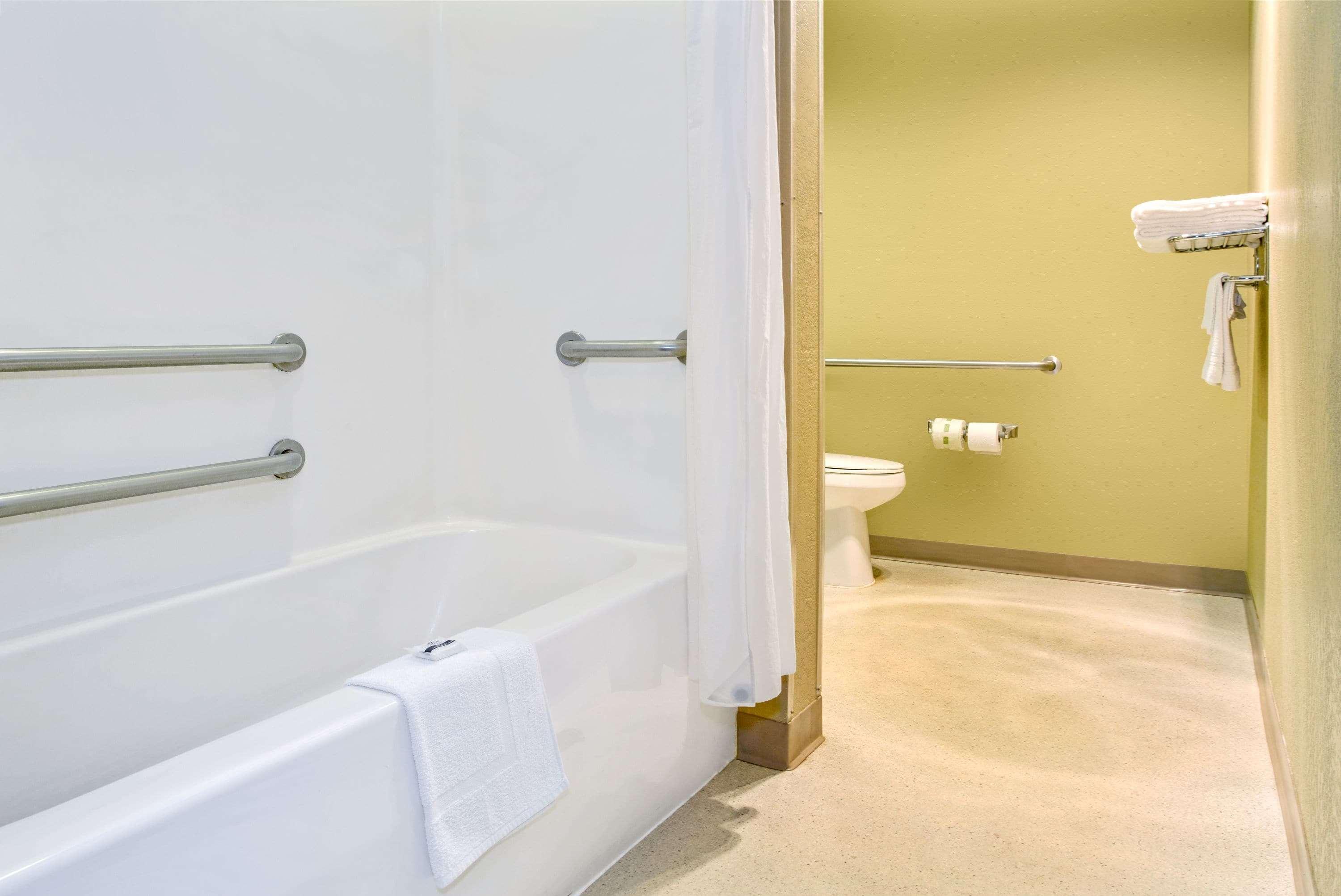 Microtel Inn & Suites By Wyndham Mason Exteriér fotografie