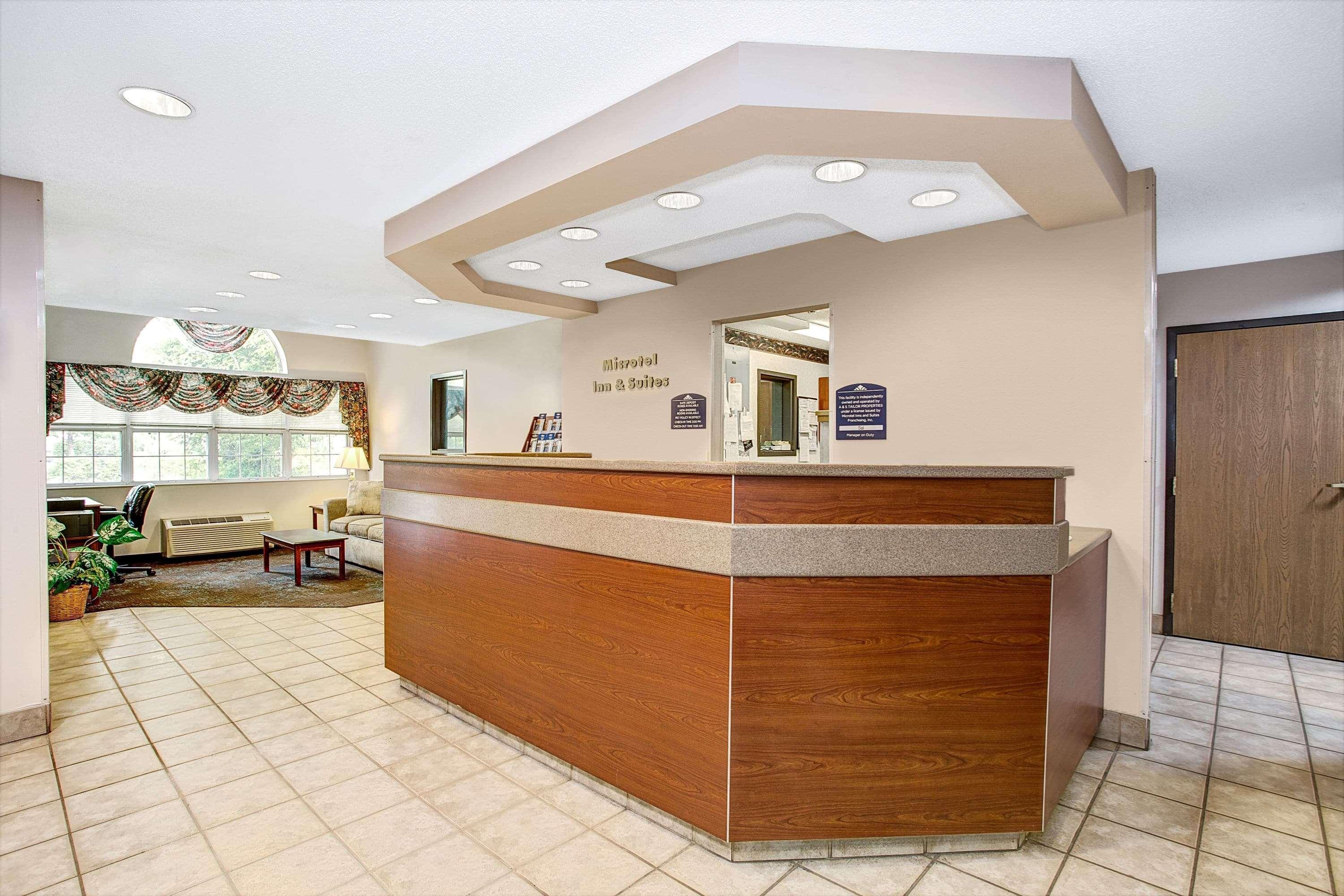 Microtel Inn & Suites By Wyndham Mason Exteriér fotografie