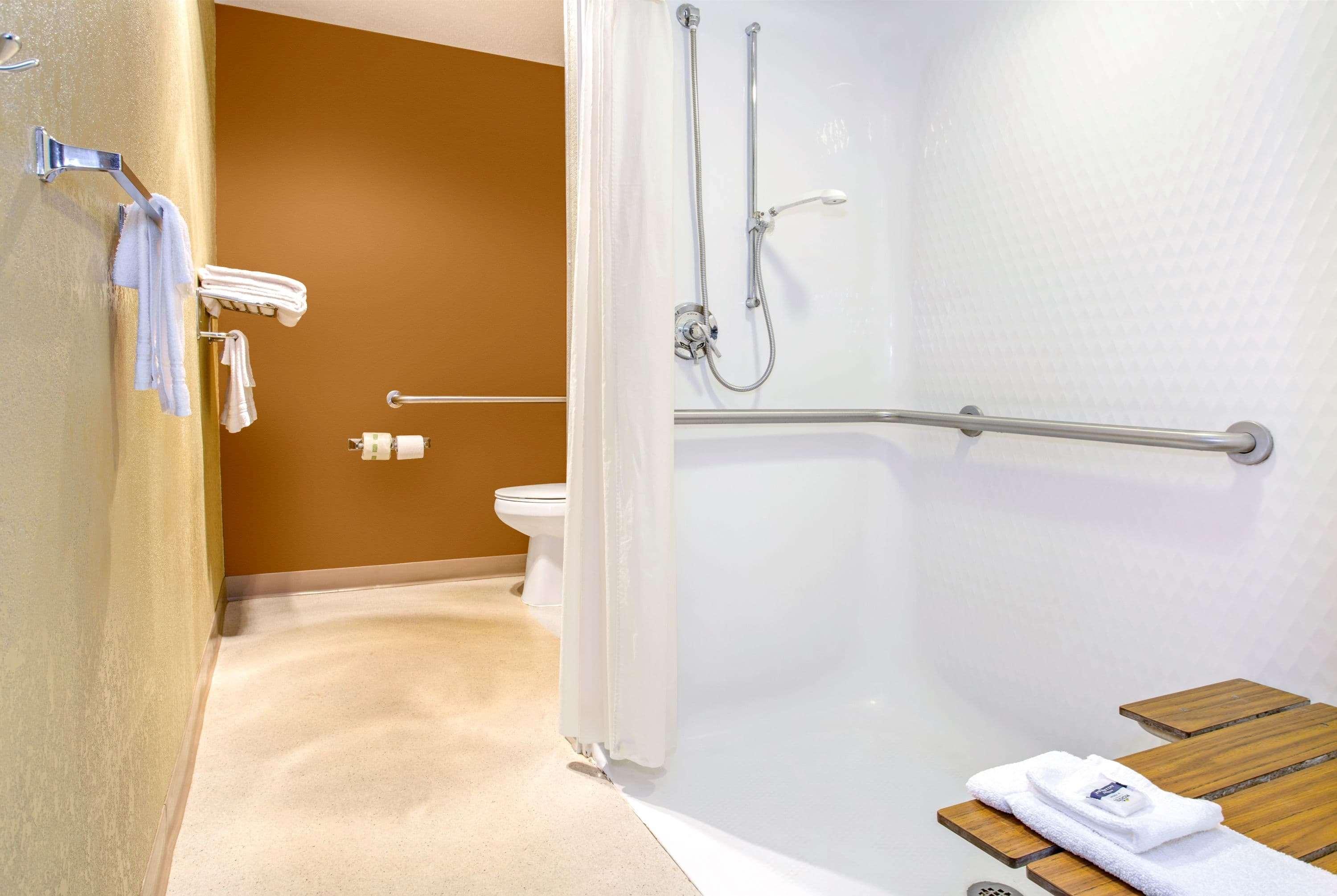 Microtel Inn & Suites By Wyndham Mason Exteriér fotografie